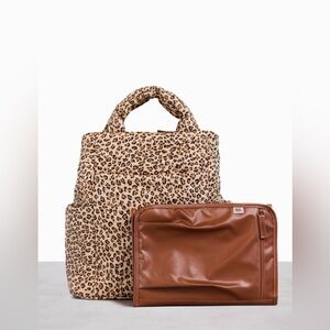 ✨ NWT ✨ BEIS Diaper Backpack Tote in Wild Child